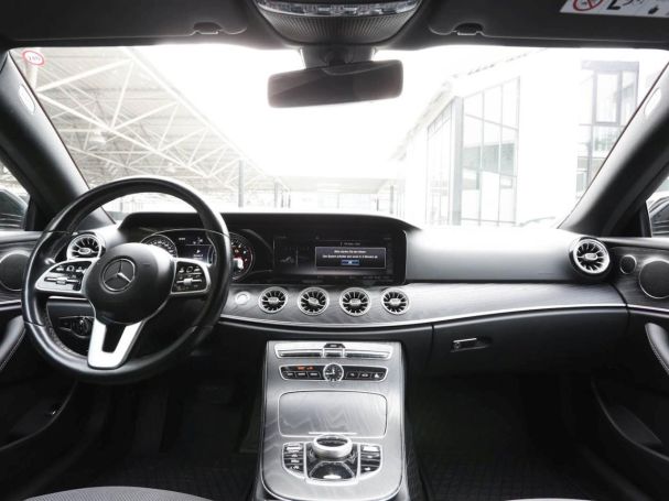 Mercedes-Benz E 200 Coupé Avantgarde Park-P Sitzheizung Kamera