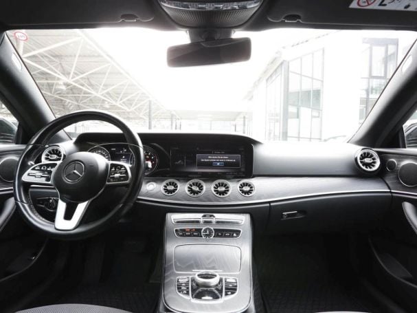 Mercedes-Benz E 200 Coupé Avantgarde Park-P Sitzheizung Kamera