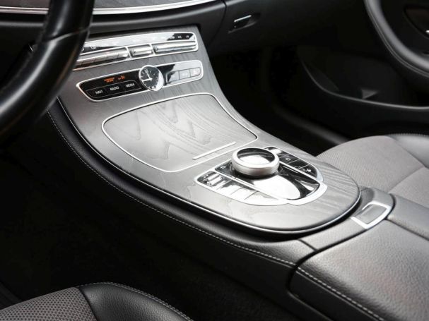 Mercedes-Benz E 200 Coupé Avantgarde Park-P Sitzheizung Kamera