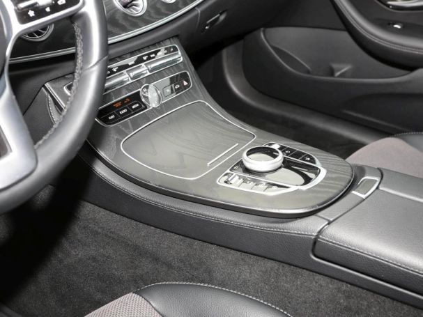Mercedes-Benz E 200 Coupé Avantgarde Park-P Sitzheizung Kamera
