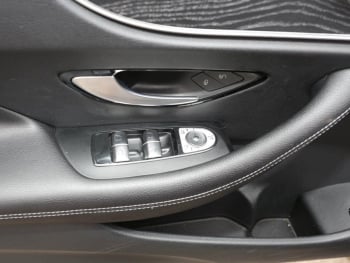 Mercedes-Benz E 200 Coupé Avantgarde Park-P Sitzheizung Kamera