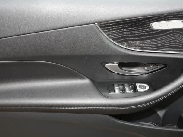 Mercedes-Benz E 200 Coupé Avantgarde Park-P Sitzheizung Kamera