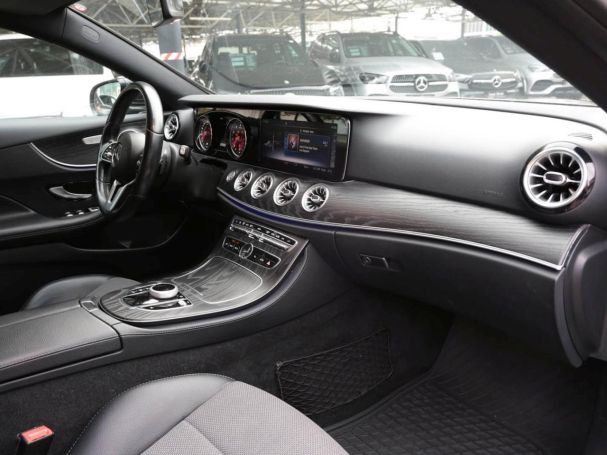 Mercedes-Benz E 200 Coupé Avantgarde Park-P Sitzheizung Kamera