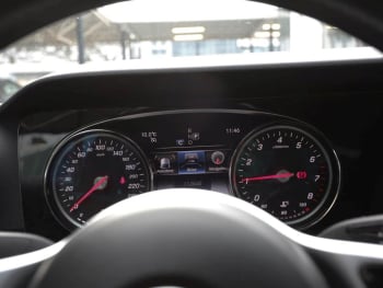 Mercedes-Benz E 200 Coupé Avantgarde Park-P Sitzheizung Kamera