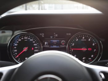 Mercedes-Benz E 200 Coupé Avantgarde Park-P Sitzheizung Kamera