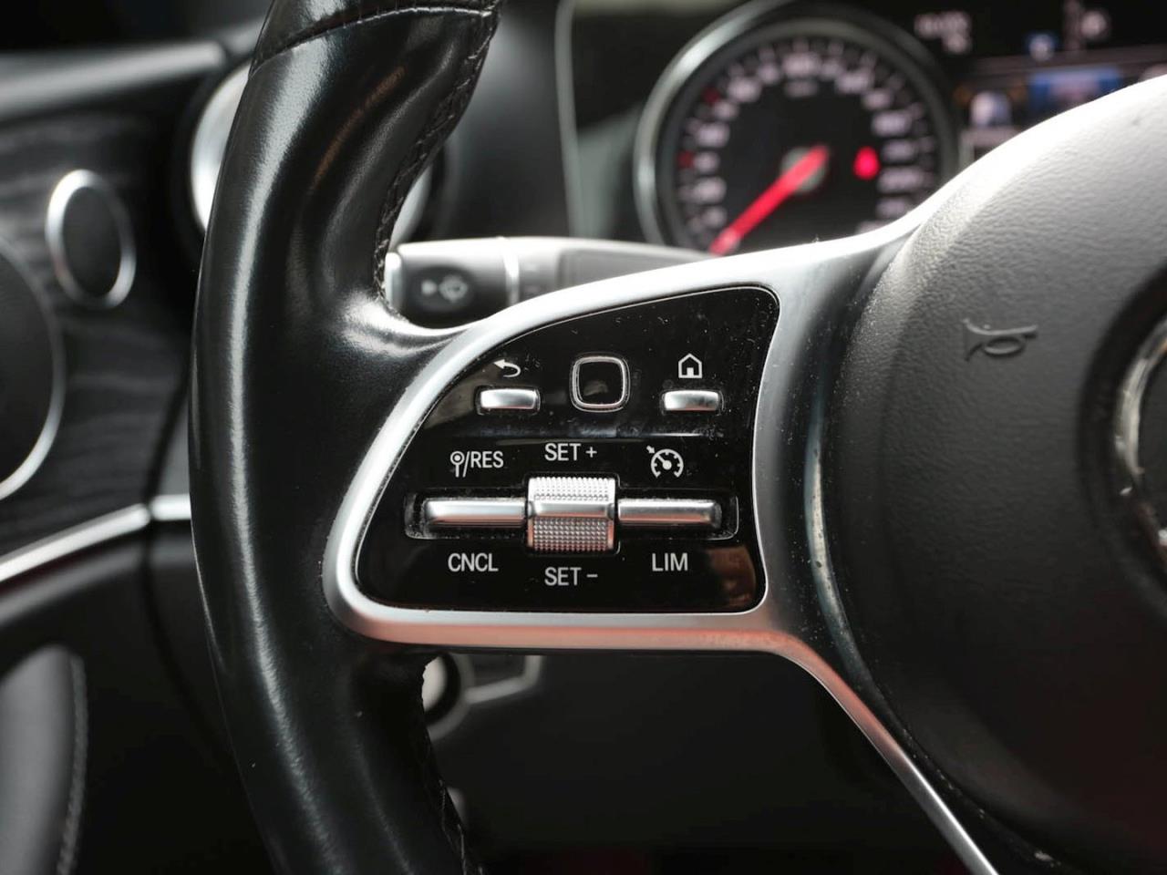 Mercedes-Benz E 200 Coupé Avantgarde Park-P Sitzheizung Kamera