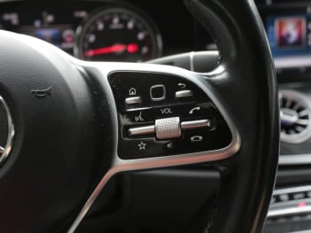 Mercedes-Benz E 200 Coupé Avantgarde Park-P Sitzheizung Kamera