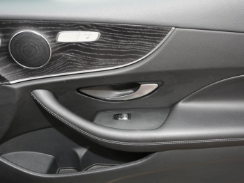Mercedes-Benz E 200 Coupé Avantgarde Park-P Sitzheizung Kamera