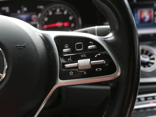 Mercedes-Benz E 200 Coupé Avantgarde Park-P Sitzheizung Kamera