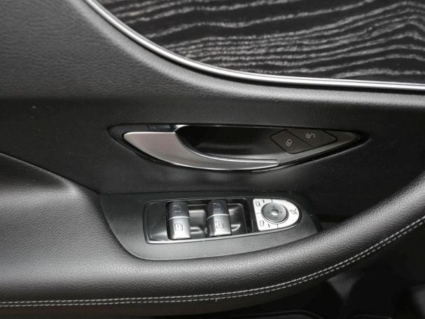 Mercedes-Benz E 200 Coupé Avantgarde Park-P Sitzheizung Kamera