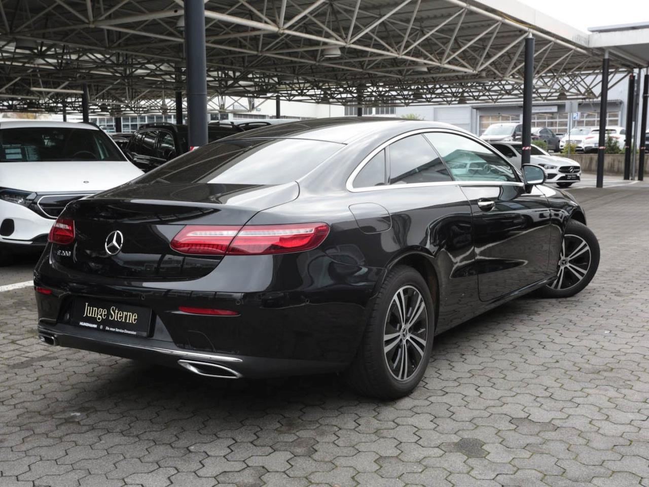 Mercedes-Benz E 200 Coupé Avantgarde Park-P Sitzheizung Kamera