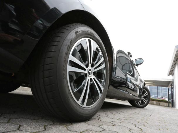 Mercedes-Benz E 200 Coupé Avantgarde Park-P Sitzheizung Kamera