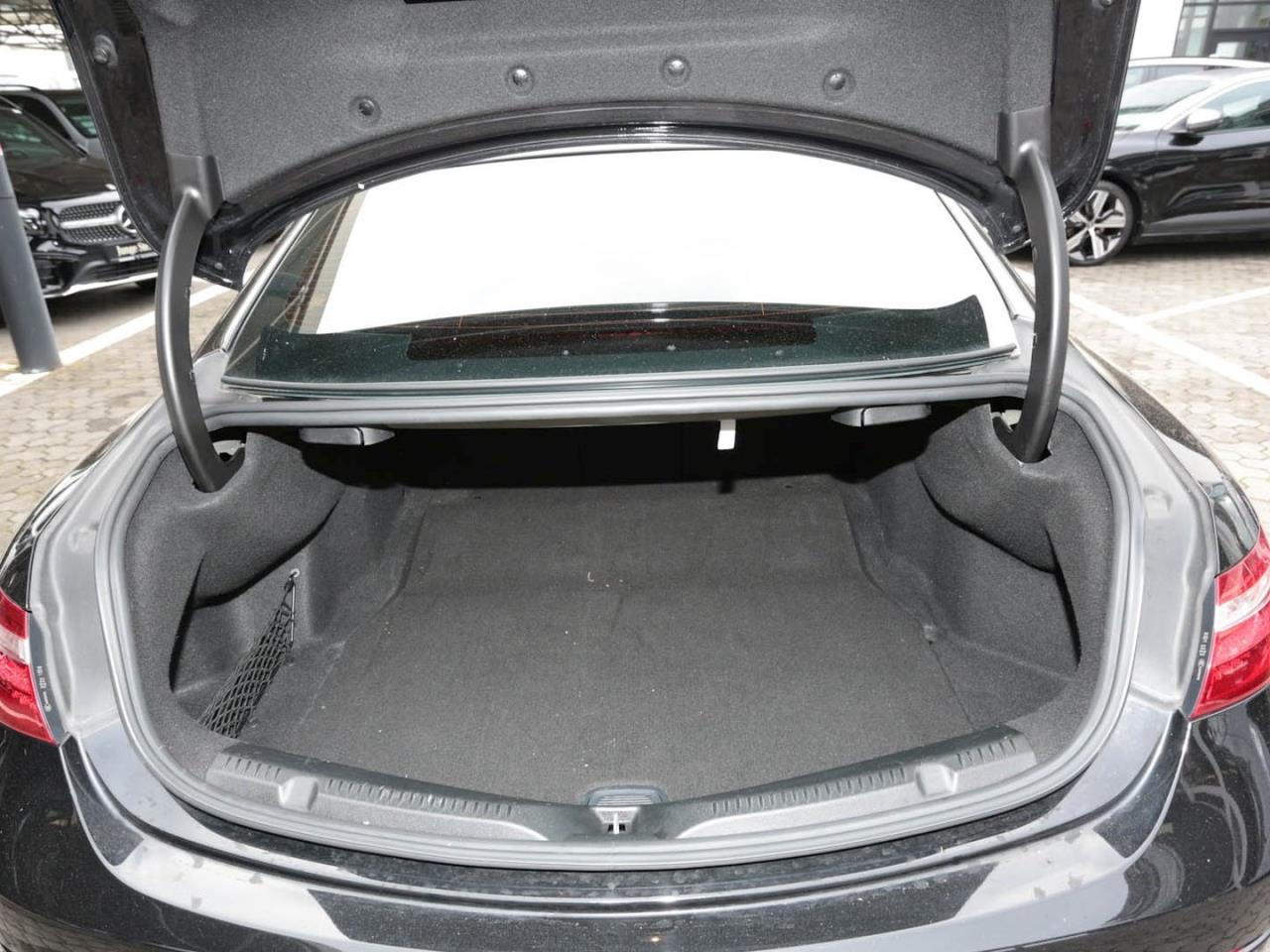 Mercedes-Benz E 200 Coupé Avantgarde Park-P Sitzheizung Kamera