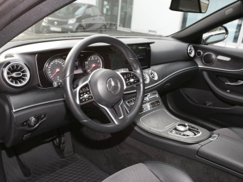 Mercedes-Benz E 200 Coupé Avantgarde Park-P Sitzheizung Kamera