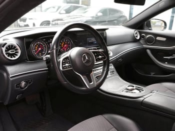 Mercedes-Benz E 200 Coupé Avantgarde Park-P Sitzheizung Kamera