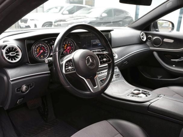 Mercedes-Benz E 200 Coupé Avantgarde Park-P Sitzheizung Kamera