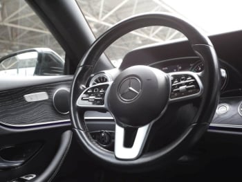 Mercedes-Benz E 200 Coupé Avantgarde Park-P Sitzheizung Kamera