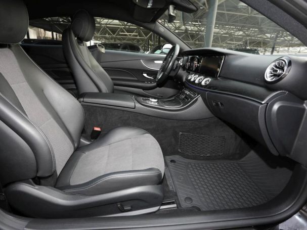 Mercedes-Benz E 200 Coupé Avantgarde Park-P Sitzheizung Kamera