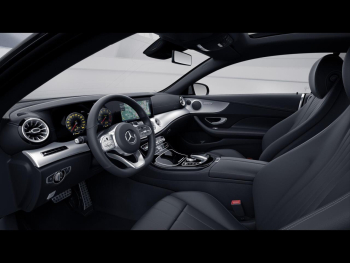 Mercedes-Benz E 200 Coupé AMG Comand Panorama Kamera Spiegel-P