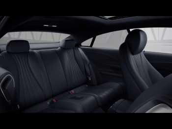 Mercedes-Benz E 200 Coupé AMG Comand Panorama Kamera Spiegel-P