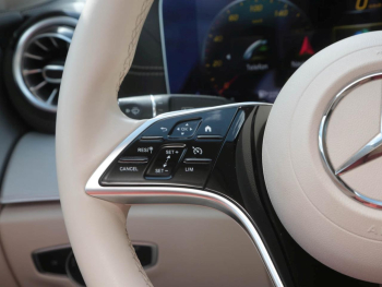Mercedes-Benz E 220 d Coupé Avantgarde Night Kamera AHK