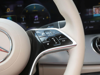 Mercedes-Benz E 220 d Coupé Avantgarde Night Kamera AHK