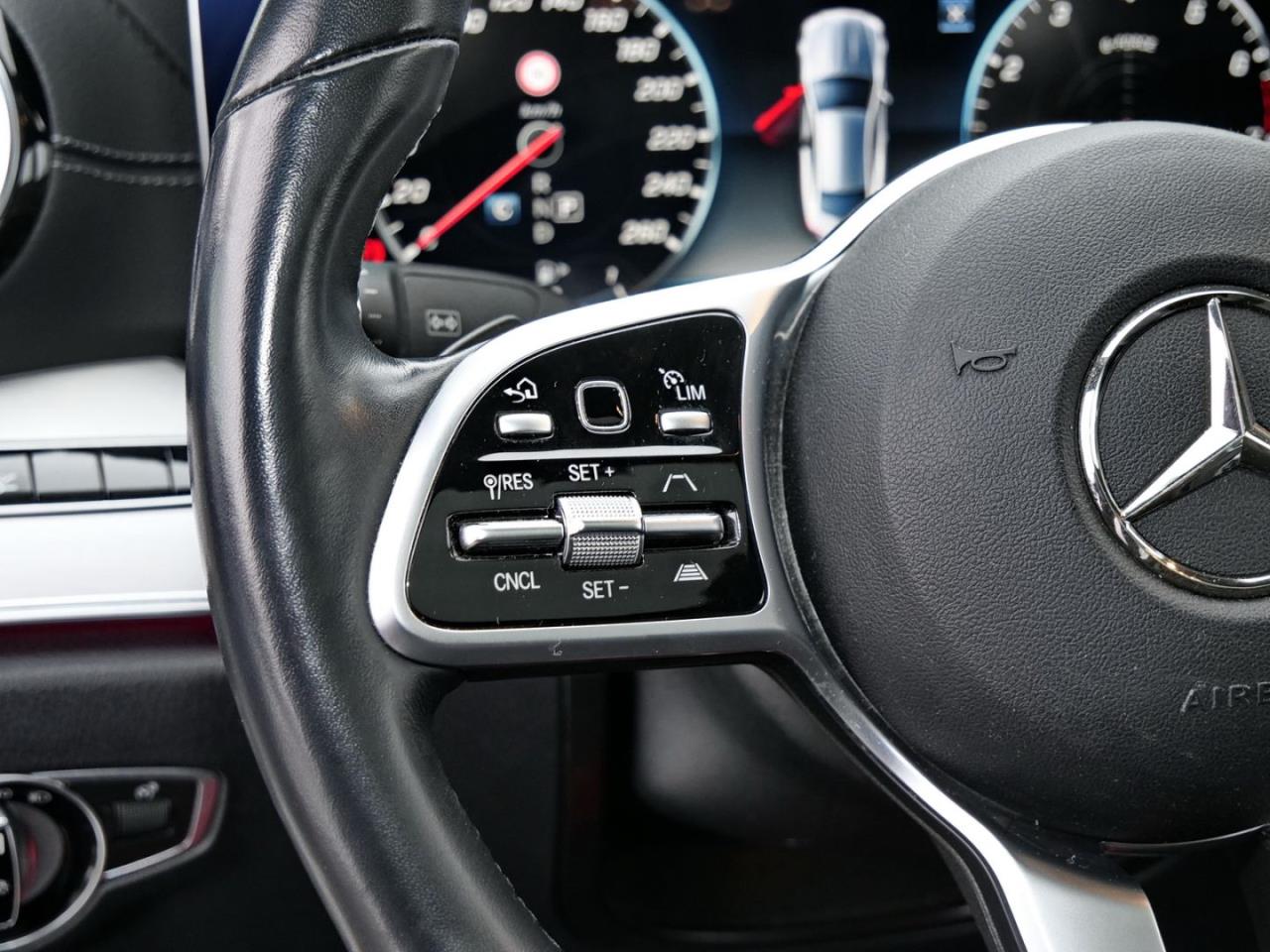 Mercedes-Benz E 450 4M Coupé AMG Night Panorama 360° Distronic