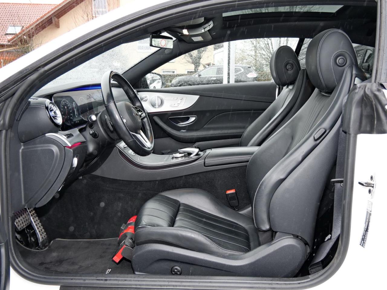 Mercedes-Benz E 450 4M Coupé AMG Night Panorama 360° Distronic