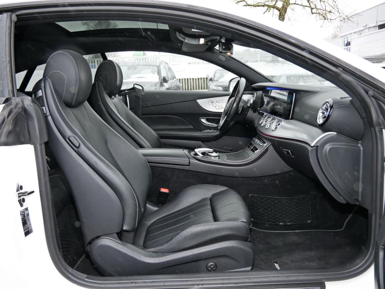 Mercedes-Benz E 450 4M Coupé AMG Night Panorama 360° Distronic