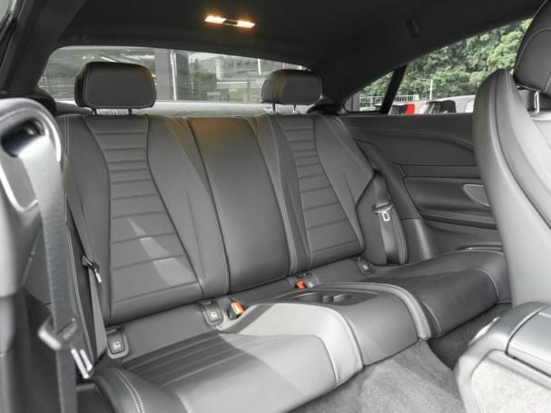 Mercedes-Benz E 450 4M Coupé AMG Night Distronic+ Memory 360° Mercedes-Benz E 450 4M Coupé AMG Night Distronic+ Memory 360°