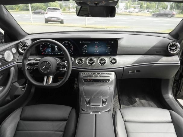 Mercedes-Benz E 450 4M Coupé AMG Night Distronic+ Memory 360° Mercedes-Benz E 450 4M Coupé AMG Night Distronic+ Memory 360°