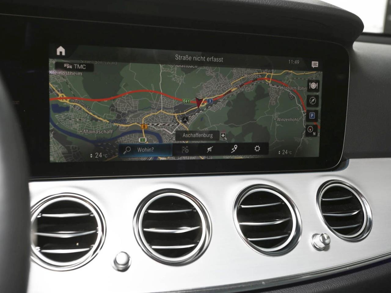 Mercedes-Benz E 200 d T Avantgarde MBUXNavi+ Kamera EasyP AHK