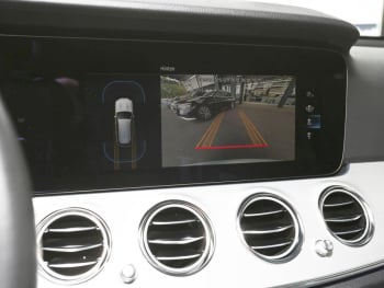 Mercedes-Benz E 200 d T Avantgarde MBUXNavi+ Kamera EasyP AHK