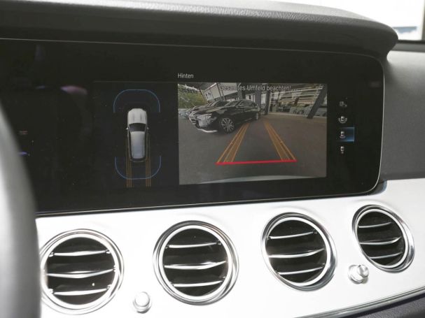 Mercedes-Benz E 200 d T Avantgarde MBUXNavi+ Kamera EasyP AHK