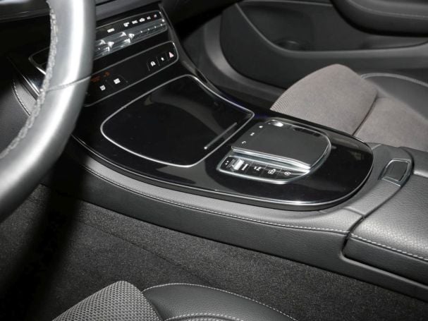 Mercedes-Benz E 200 d T Avantgarde MBUXNavi+ Kamera EasyP AHK