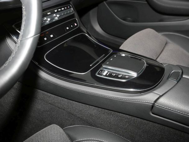 Mercedes-Benz E 200 d T Avantgarde MBUXNavi+ Kamera EasyP AHK