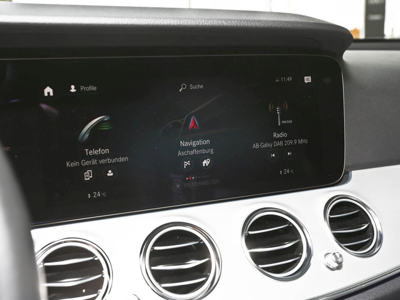 Mercedes-Benz E 200 d T Avantgarde MBUXNavi+ Kamera EasyP AHK