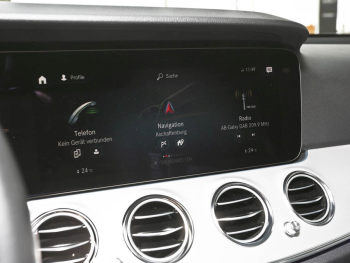 Mercedes-Benz E 200 d T Avantgarde MBUXNavi+ Kamera EasyP AHK