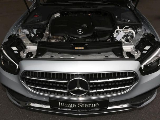 Mercedes-Benz E 200 d T Avantgarde MBUXNavi+ Kamera EasyP AHK