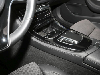 Mercedes-Benz E 200 d T Avantgarde MBUXNavi+ Kamera EasyP AHK