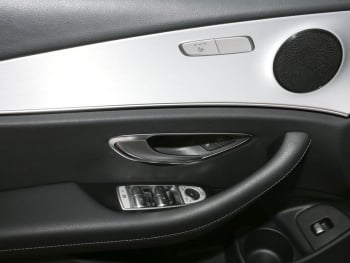 Mercedes-Benz E 200 d T Avantgarde MBUXNavi+ Kamera EasyP AHK