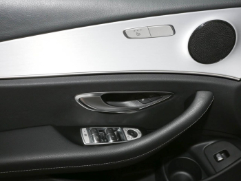 Mercedes-Benz E 200 d T Avantgarde MBUXNavi+ Kamera EasyP AHK