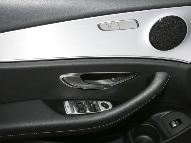 Mercedes-Benz E 200 d T Avantgarde MBUXNavi+ Kamera EasyP AHK