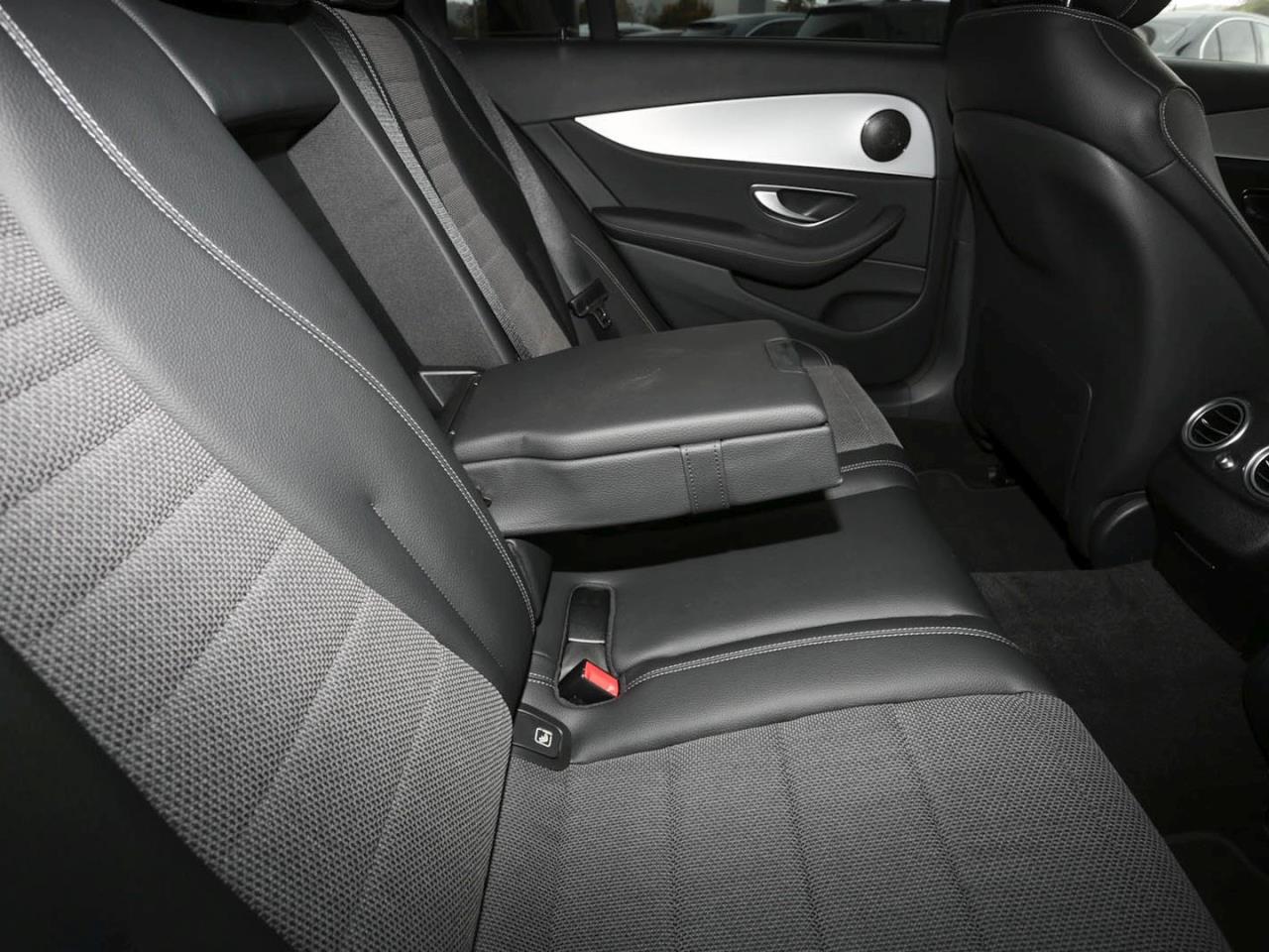 Mercedes-Benz E 200 d T Avantgarde MBUXNavi+ Kamera EasyP AHK