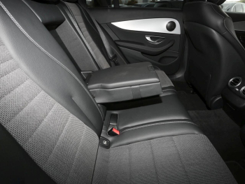 Mercedes-Benz E 200 d T Avantgarde MBUXNavi+ Kamera EasyP AHK