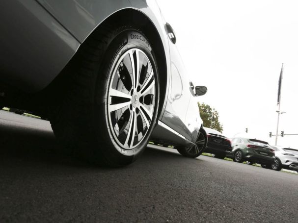 Mercedes-Benz E 200 d T Avantgarde MBUXNavi+ Kamera EasyP AHK