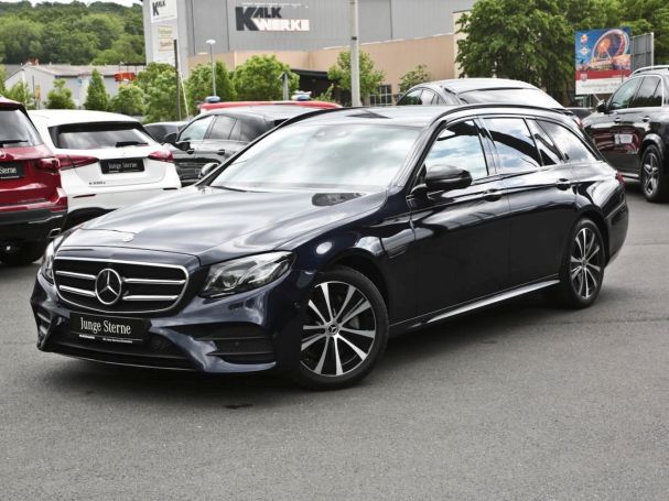 Mercedes-Benz E 220 d 4M T AMG Night Comand Distronic+ 360?�
