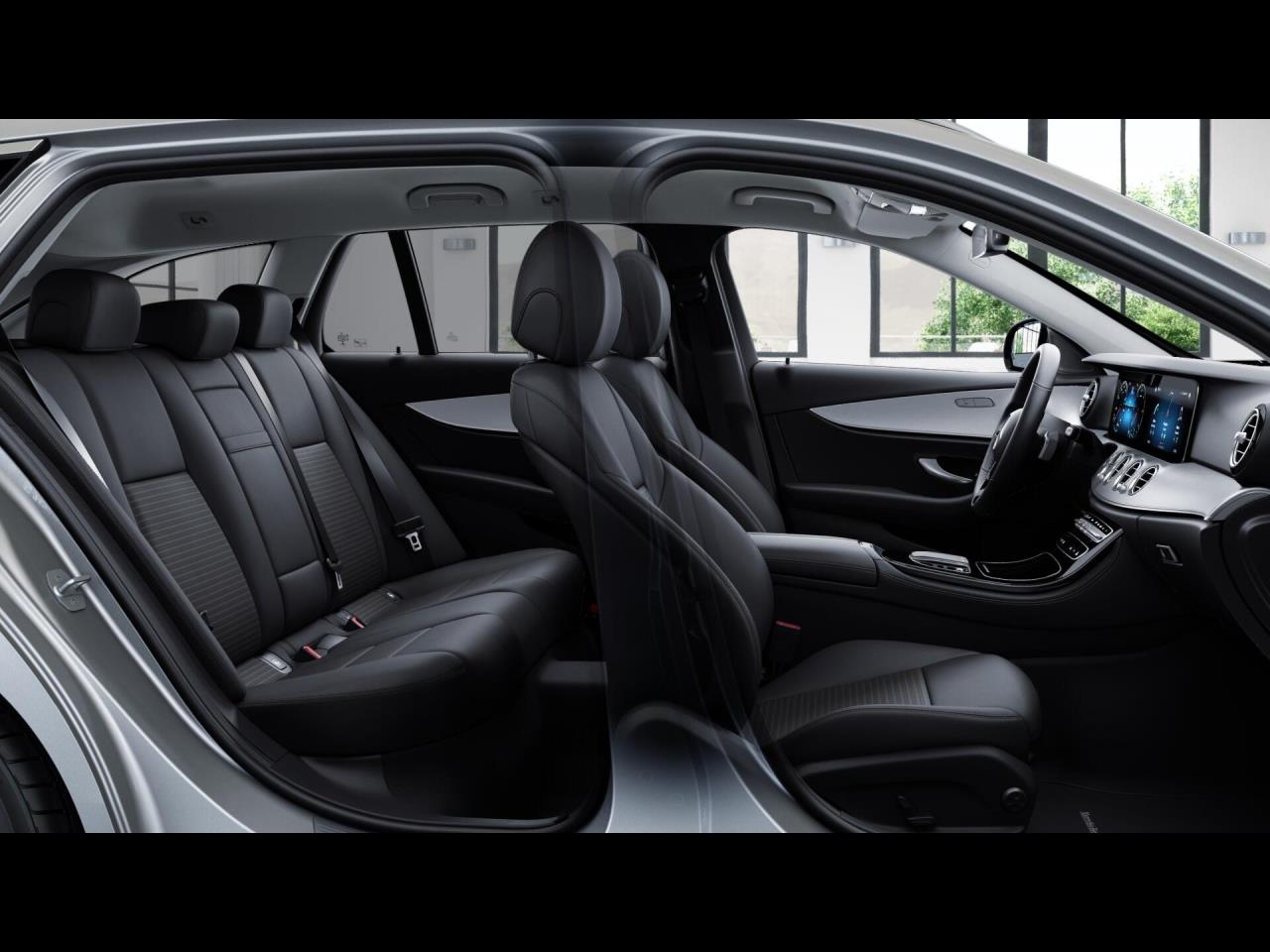 Mercedes-Benz E 220 d 4M T Avantgarde Distronic+ EasyPack 360°