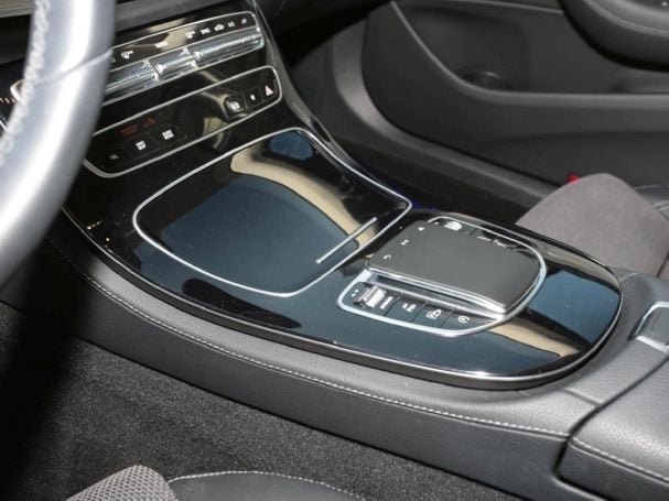 Mercedes-Benz E 220 d 4M T AVANTGARDE MBUX 360° Kamera EasyP Mercedes-Benz E 220 d 4M T AVANTGARDE MBUX 360° Kamera EasyP
