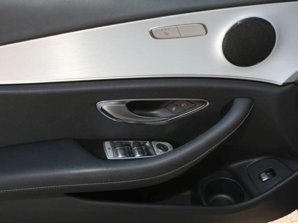 Mercedes-Benz E 220 d 4M T AVANTGARDE MBUX 360° Kamera EasyP Mercedes-Benz E 220 d 4M T AVANTGARDE MBUX 360° Kamera EasyP